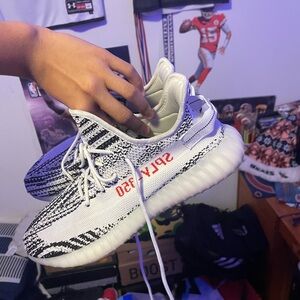 Rep Yeezy 350 zebra
